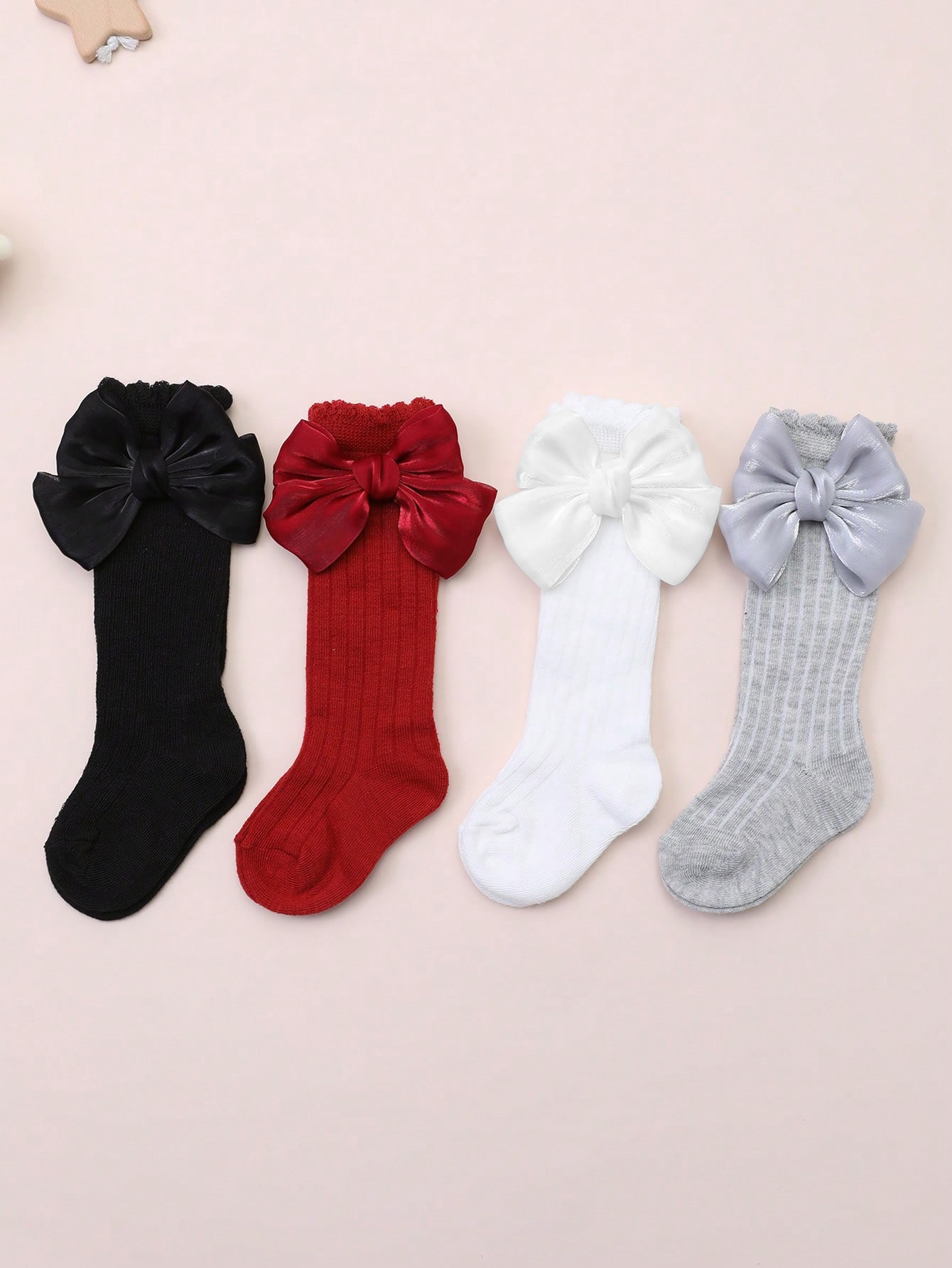 4 paar babymeisjessokken met s - Baby Sock Oximeter recensie en prijs